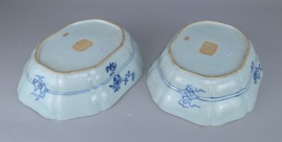 Pair of Qianlong blue-and-white porcelain...