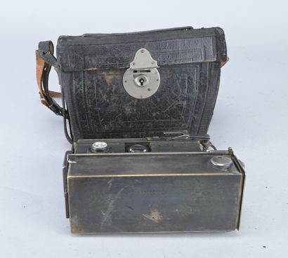 Stereoscopic Verascope with Leather Case

Antique...