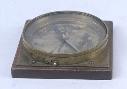 Brass Table Compass, 19th Century

Table...