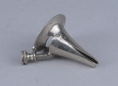 Small bivalve medical speculum, circa 1900

Small...