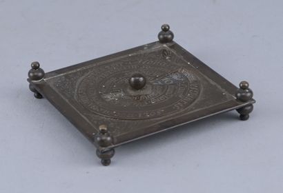 Perpetual calendar in bronze, dated 1720

A...