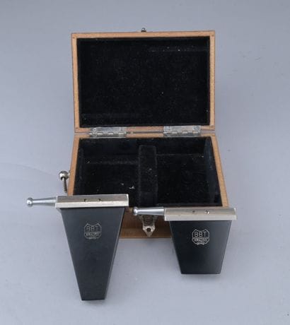 Two BBT Krauss France microscope objectives,...