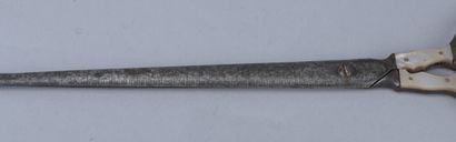 Graduated steel tailor’s scissors, circa...