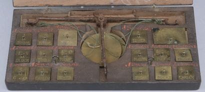 Complete 18th-Century Money Trebuchet

An...