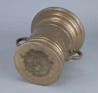 Large Flemish bronze mortar, 17th century
A...