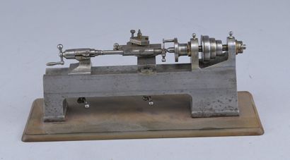 Functional miniature lathe, ca. 1900

A rare...