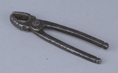 18th-century wrought-iron nutcracker

Antique...