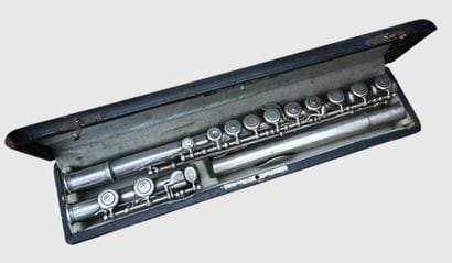 Lebret Transverse Flute, Paris, No. 3235

Boehm-system...