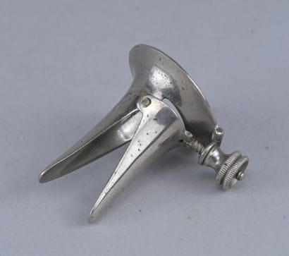 Small bivalve medical speculum, circa 1900

Small...