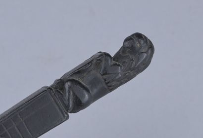 Carved ebony measuring ruler, 17th century

Antique...