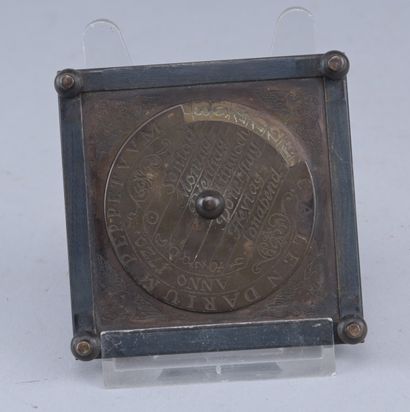 Perpetual calendar in bronze, dated 1720

A...