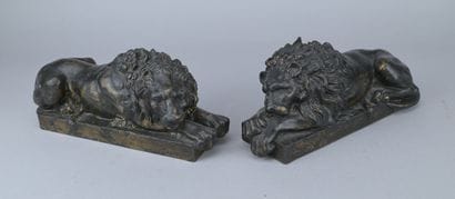 Pair of recumbent cast-iron lions, 19th century

Pair...