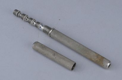 Four-pronged medical trocar, circa 1900

Antique...