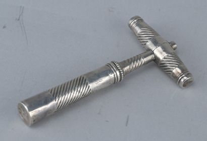 Silver pocket corkscrew, 18th century

Silver...
