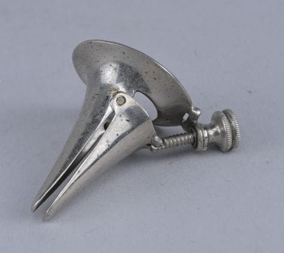 Small bivalve medical speculum, circa 1900

Small...