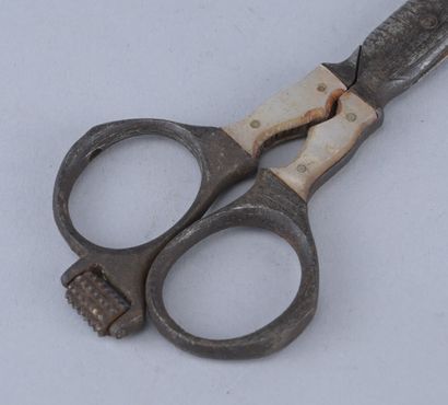 Graduated steel tailor’s scissors, circa...