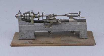 Functional miniature lathe, ca. 1900

A rare...
