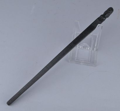 Carved ebony measuring ruler, 17th century

Antique...