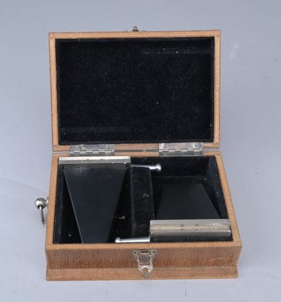 Two BBT Krauss France microscope objectives,...