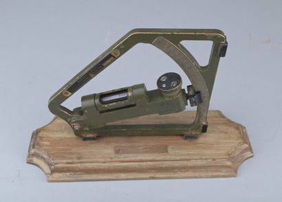 M1 Artillery Aiming Quadrant

Military aiming...