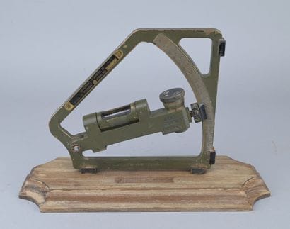 M1 Artillery Aiming Quadrant

Military aiming...