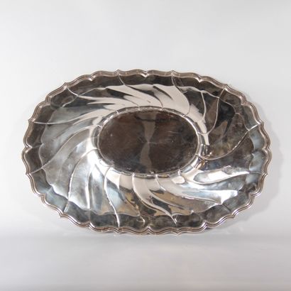 Large lidded soup tureen and its stand, made...