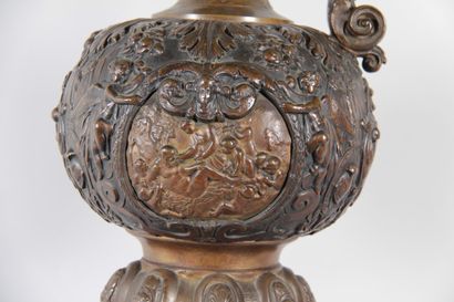 Pair of large bronze ewers with patina –...