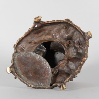 Rare bronze pyrogene decorated with hunting...