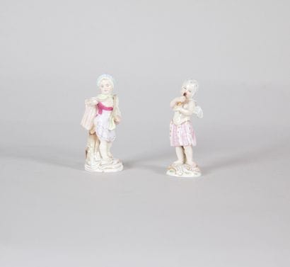 Meissen – Pair of polychrome porcelain statuettes...
