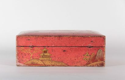 Lacquered wooden spa box with chinoiserie...