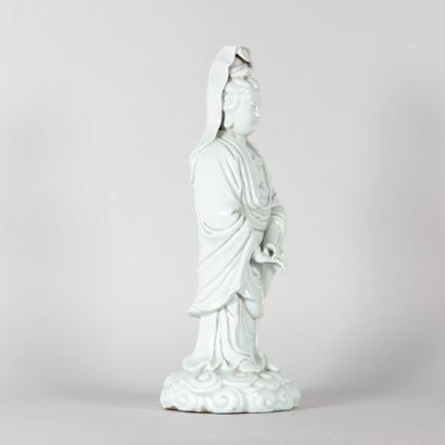 Guanyin in Blanc de Chine porcelain, 18th...