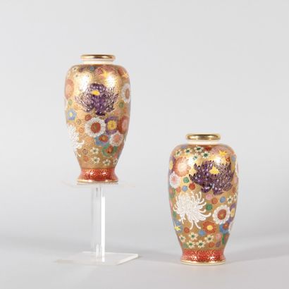 JAPAN – Pair of small Satsuma vases with...