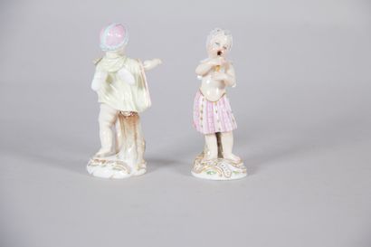 Meissen – Pair of polychrome porcelain statuettes...