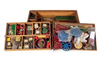 MECCANO, Boite coffret N°6 EN bois à étage,...