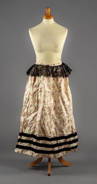 Partie d'une garde-robe bourgeoise, 1880-1910...