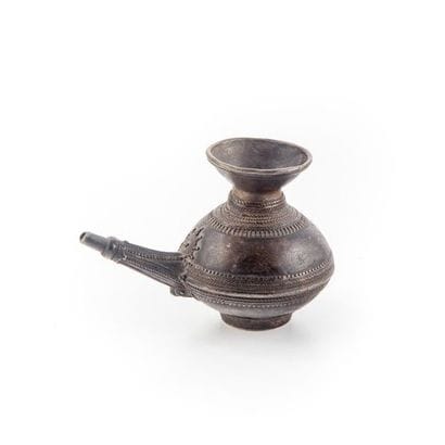 KONDH, INDE.
Verseuse à libation en bronze...