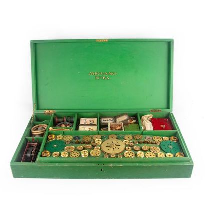 MECCANO rare coffret N°6A à étage en bois...
