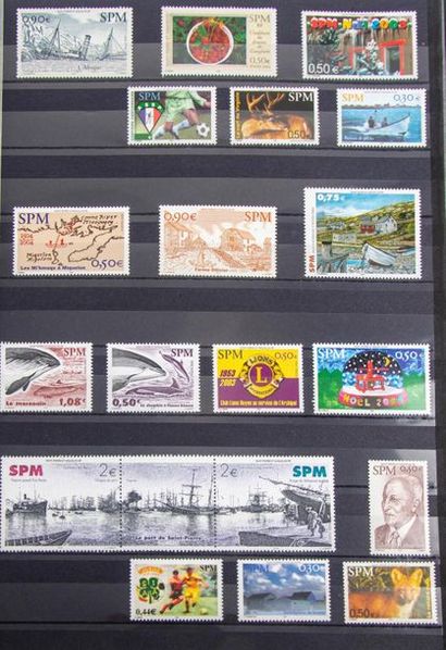 Ensemble de timbres neufs, St Pierre et Miclon,...