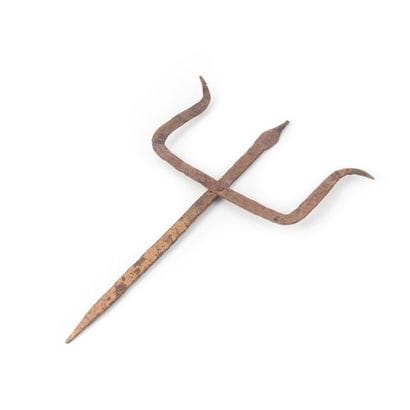 NEPAL.
Trident rituel de chamane dit « Trisul »...