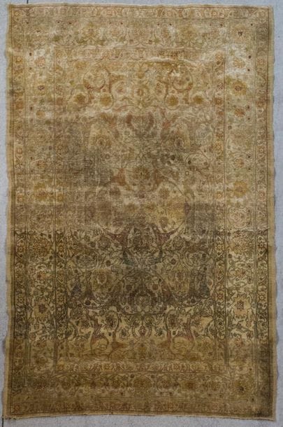 Tapis persan (Kashan ?) en soie à décor de...