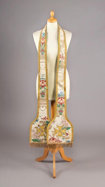 Chasuble, étole, manipule et voile de calice,...