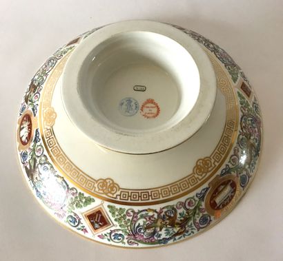 SÈVRES
Manufacture de SEVRES

Assiette sur...