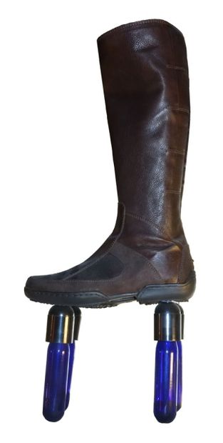 PII
Lampe de table BOOTS

Designer : Pii

4...
