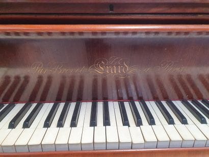 
ÉRARD.




Piano demi-queue à sept octaves.




Le...
