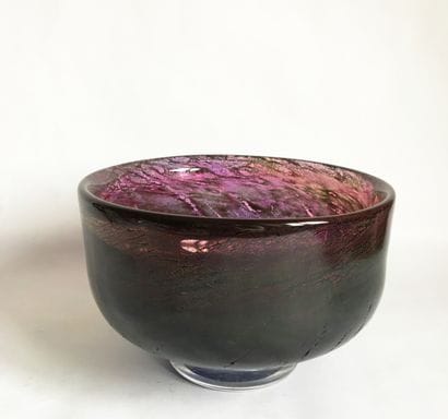 Coupe sur pied de forme ronde en verre soufflé...