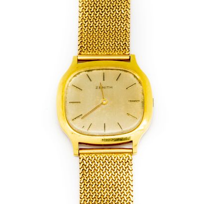 ZENITH - Vers 1970
Montre d'homme à boitier...