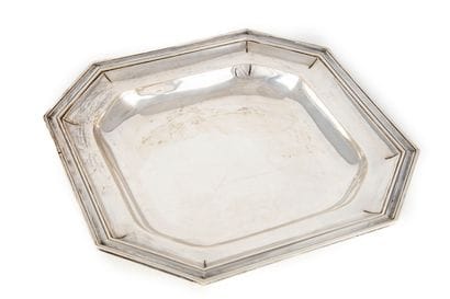 RAVINET D'ENFERT
Plat creux de forme carré...