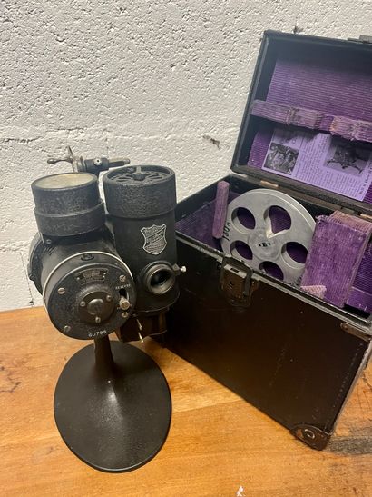 BELL & HOWELL Company
57 model A