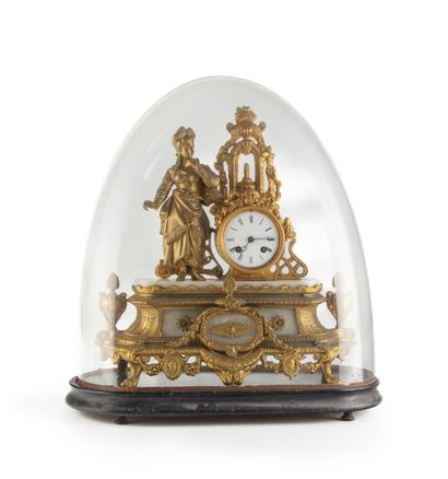 Pendule en regule et marbre 
Important globe...