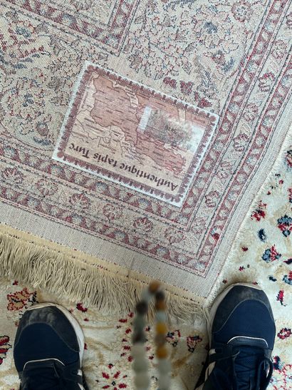 Tapis turc en soie à motifs d'animaux et...